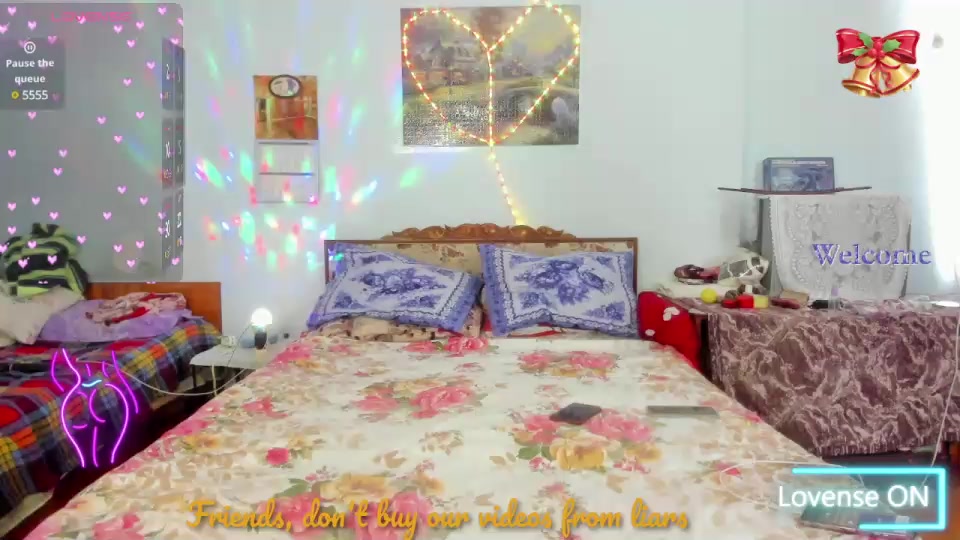 _lady_red_ Live Cam Screenshot #3 – 2025-08-04 09:00:16